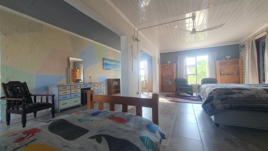5 Bedroom Property for Sale in Britannia Bay Western Cape